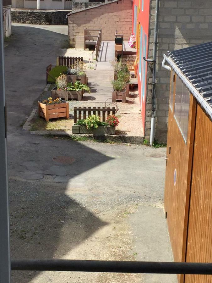 Le Petit Logement Leilighet Pre-en-Pail-Saint-Samson Eksteriør bilde